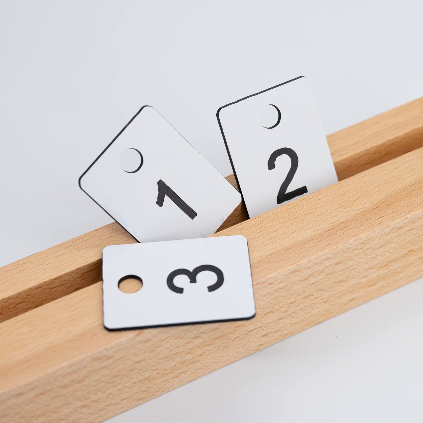 StayMax Plastic Numbered Tags Rectangle Key Number Tags Number Disc with Hole (1-100, White)