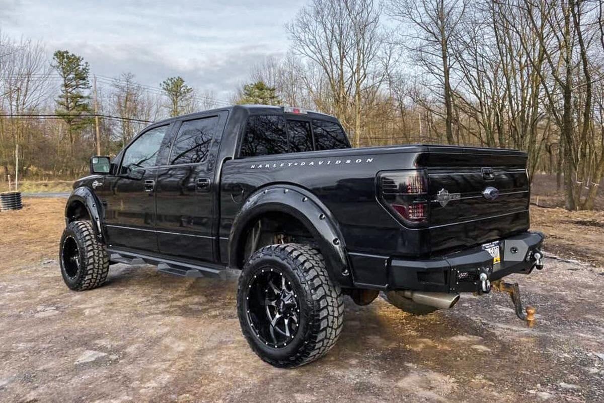 Rough Country 6" Suspension Lift Kit w/N3 Struts for 2014 Ford F-150 4WD - 57531