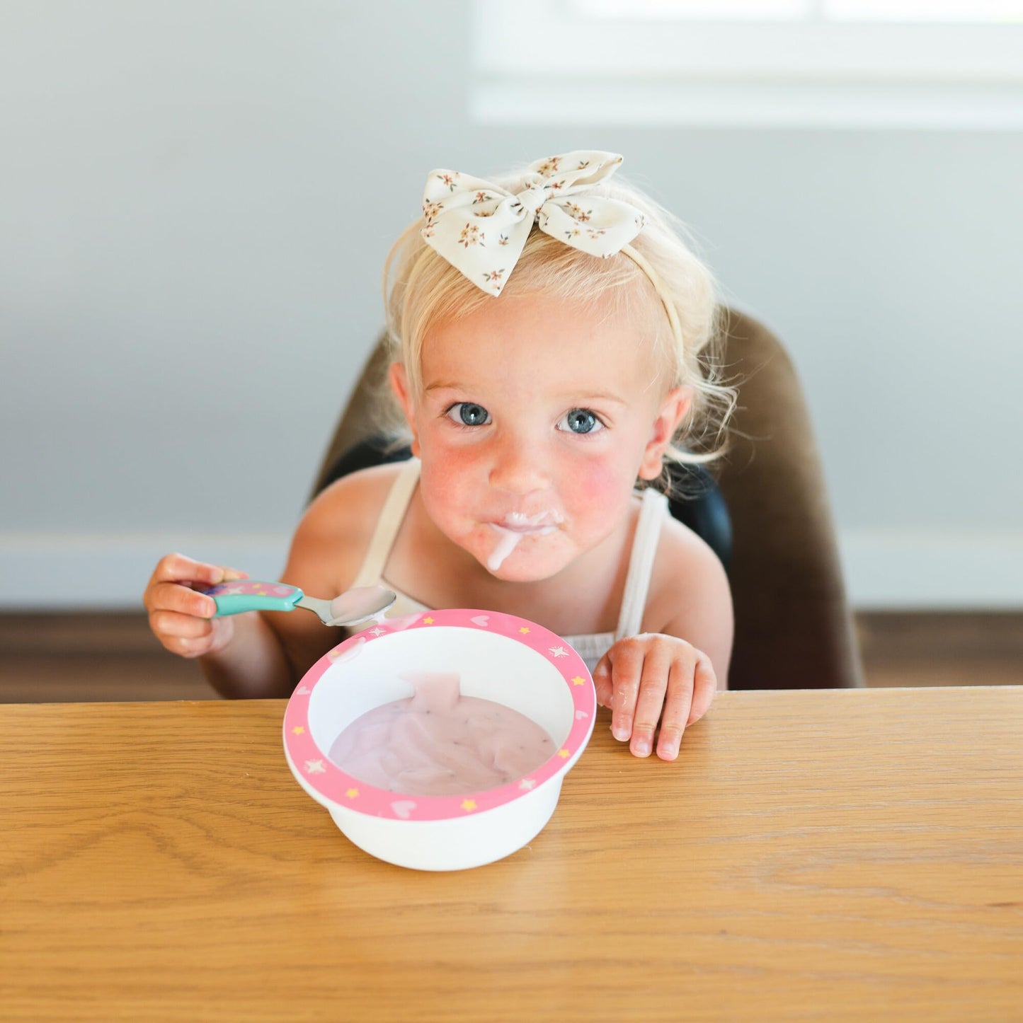 The First Years Peppa Pig Toddler Dinnerware Set - Includes Plate, Divided Bowl, and Utensils - Dishwasher Safe Feeding Supplies Made without BPA - 4 Count