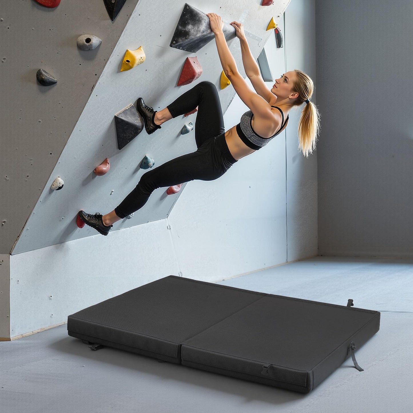 VEVOR Bouldering Crash Pad, Bi-Fold Rock Climbing Crash Pad with Adjustable Backpack Straps and Handle, Foldable Lightweight for Indoor Bouldering & Outdoor Climbing(4x3 ft)