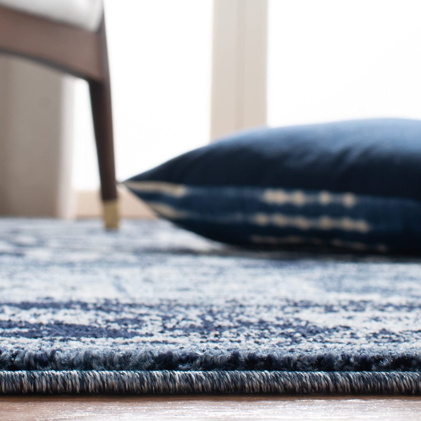 SAFAVIEH Charleston Collection Area Rug - 6'7" Square, Navy & Blue, Oriental Medallion Design, Non-Shedding & Easy Care, Ideal for High Traffic Areas in Living Room, Bedroom (CHL431N)