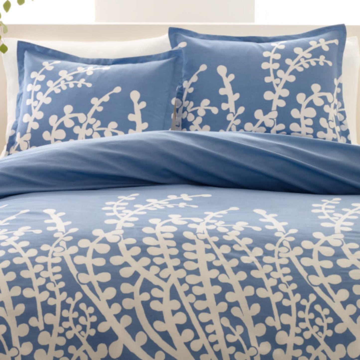 City Scene - King Duvet Cover Set, 100% Soft Cotton Bedding for Year Round Comfort, 3 Piece Bed Set with Matching Pillowcases (Branches Blue)