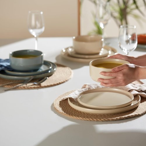 Kook Dinnerware Set - 12 Piece Service for 4 | Ceramic Plates & Bowls in Beige - Somerset Collection