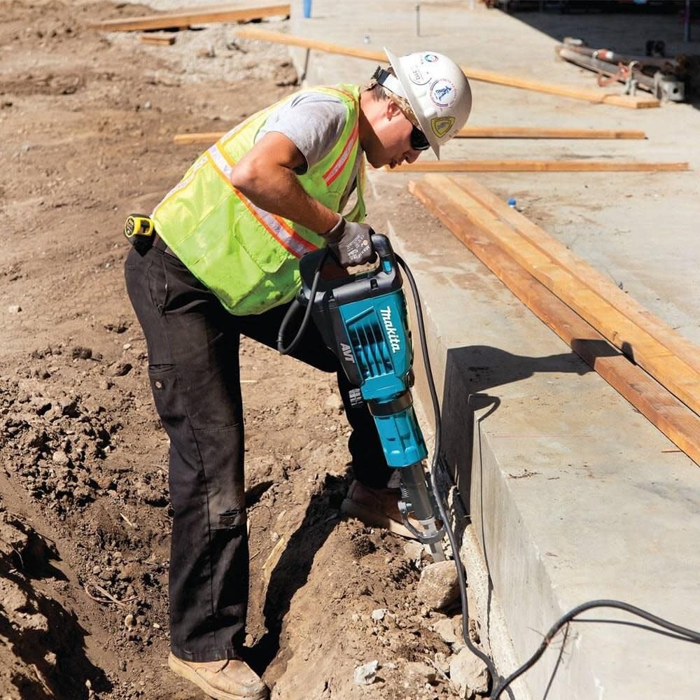 Makita HM1317CB 42 lb. AVT® Demolition Hammer, accepts 1-1/8" Hex bits