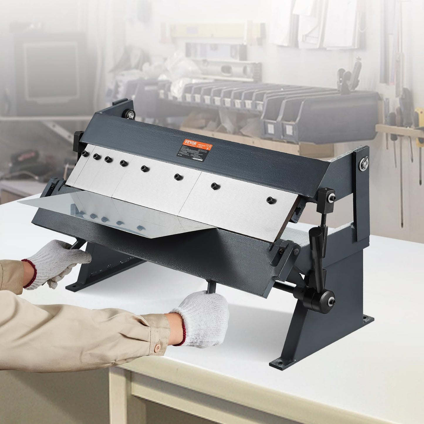 VEVOR Box and Pan Brake, 24in, Portable Metal Bender with 0-135° Bending Angle, Capable of Handling 20 Gauge Low Carbon Steel & 14 Gauge Aluminum, with 5 Adjustable Fingers for Sheet Metal Bending