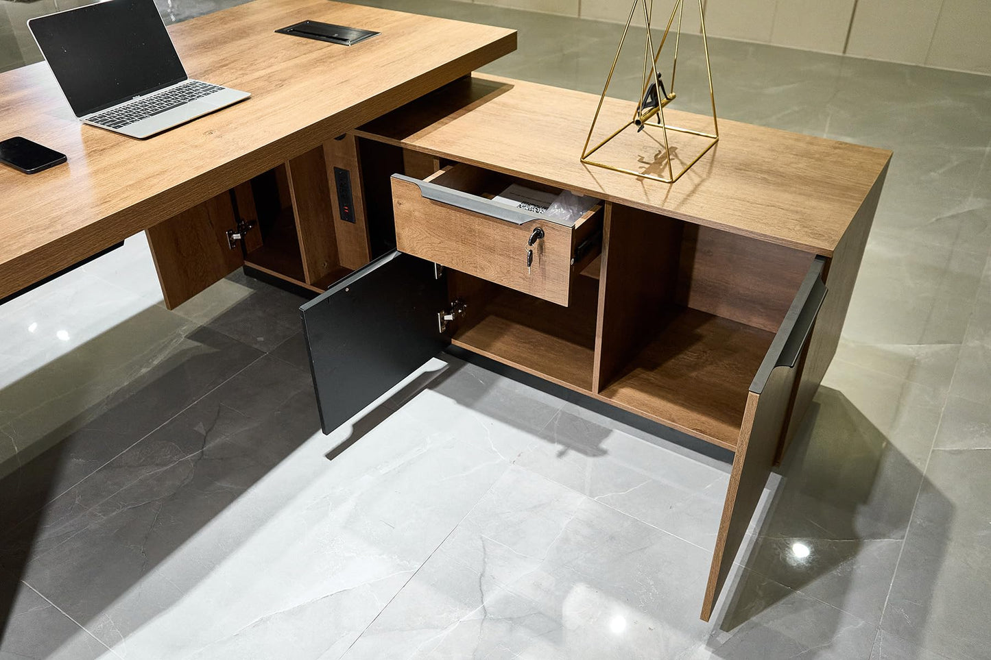 SAINTCY L-Shaped Executive Desk, Retractable Office Desk with Drawers, Large Wood Computer Desks Adjustable Width for Boss, Bussiness Owners, Manangers and Supervisors, (Right Return, 70.86" to 78.7")
