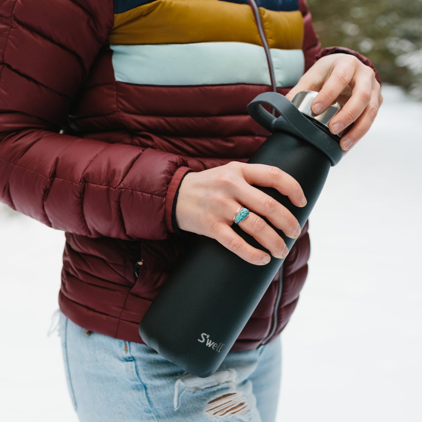 S'well Stainless Steel Traveler With Handle, 40oz, Onyx, Triple Layered Vacuum Insulated Containers Keeps Drinks Cold for 60 Hours and Hot for 20, BPA Free, Easy Carrying On the Go