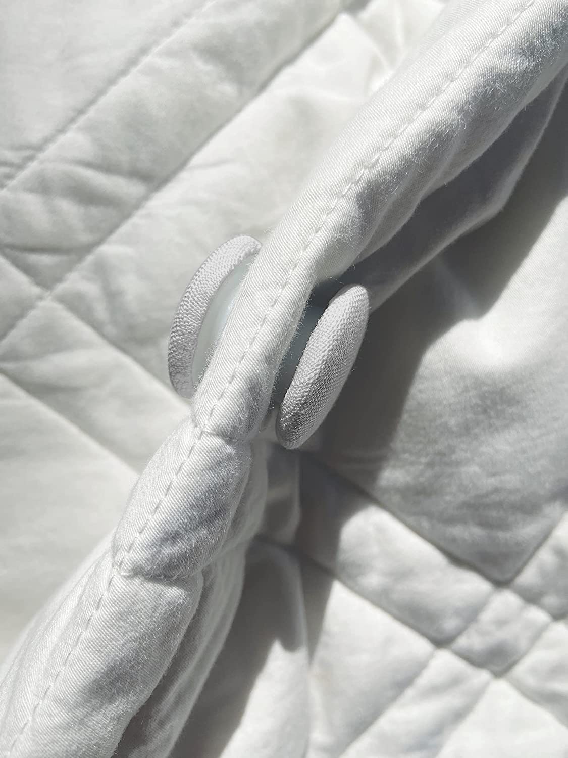 Duvetdots Gray Keyless Duvet Clips, No Key Needed. Pack of 8 Comforter Fasteners That are Safe Locking, Low Profile Egyptian Cotton Bedding Pins Holds up to 10lbs, Clamps Keeps Comforter From Shifting