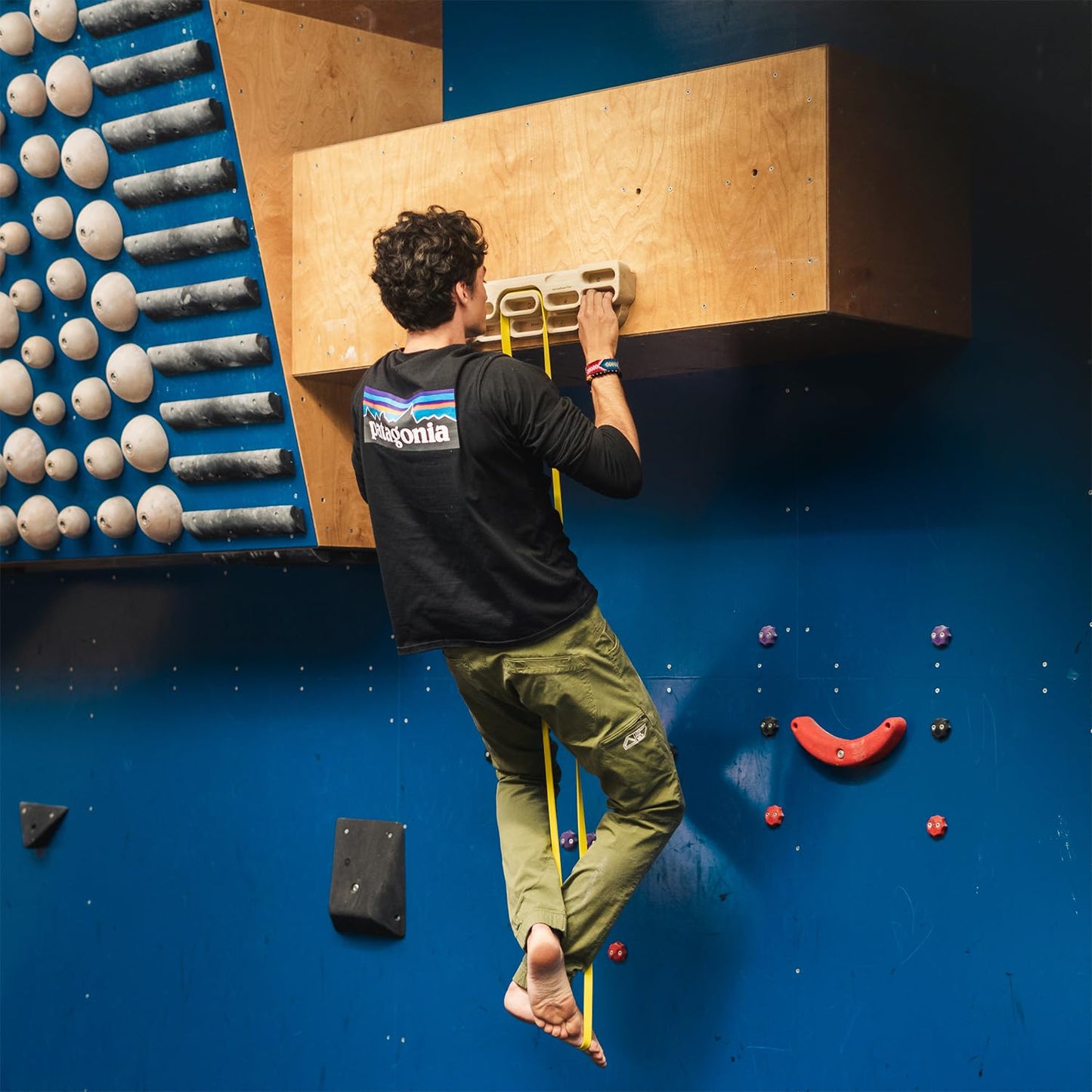 YY Vertical Verticalboard First Rock Climbing hangboard, Ideal for Training Sessions, Excellent Grip