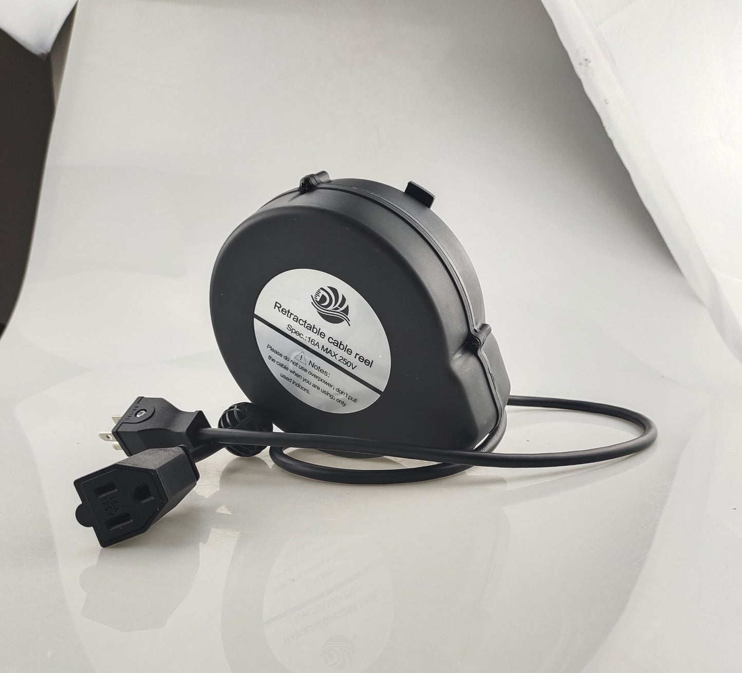 Compact Retractable Power Reel with Constant Tension (Non-Locking)