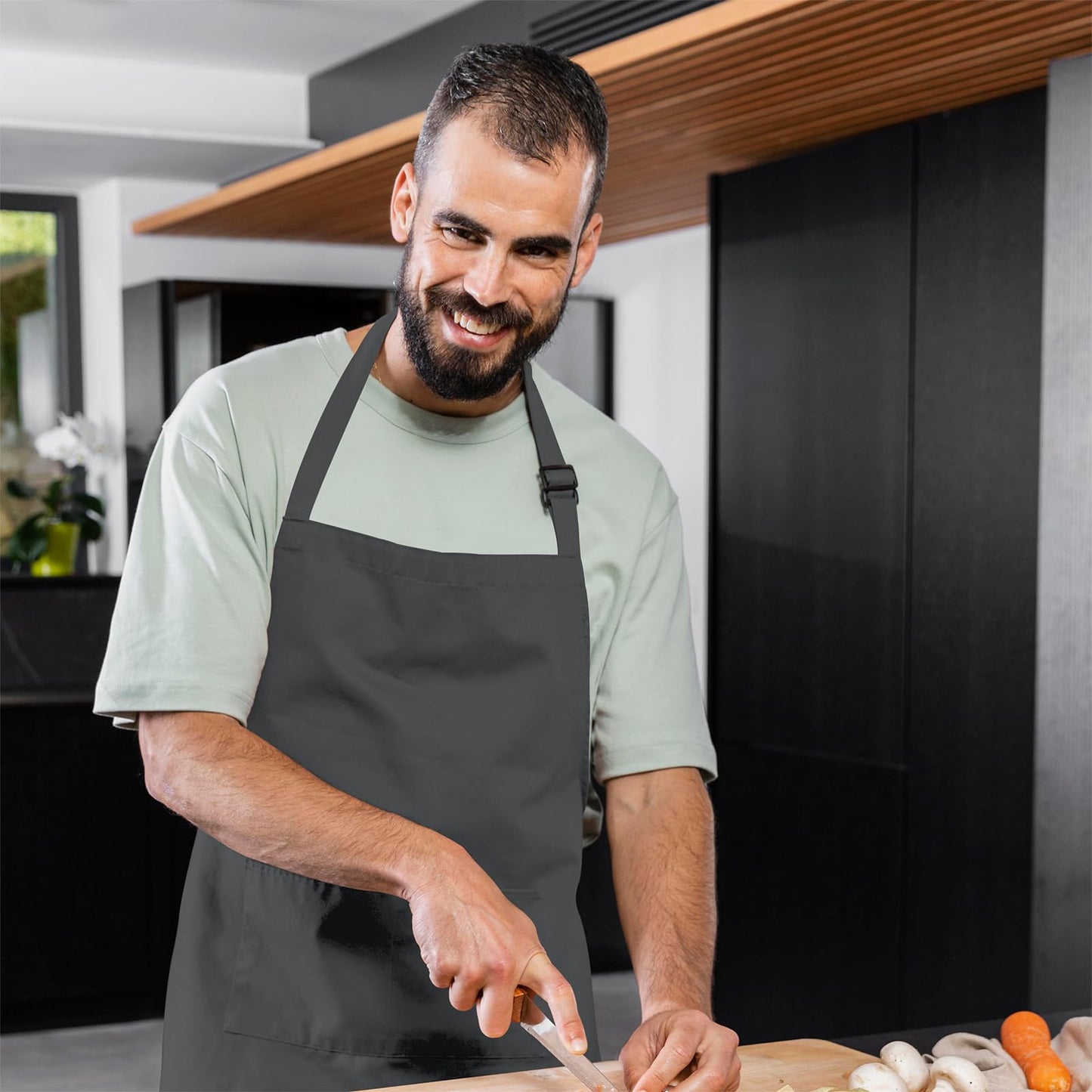 Adjustable Bib Apron 100% Polyester Kitchen Aprons Waterdrop Resistant Aprons with Adjustable Strap, Pockets & Long Ties