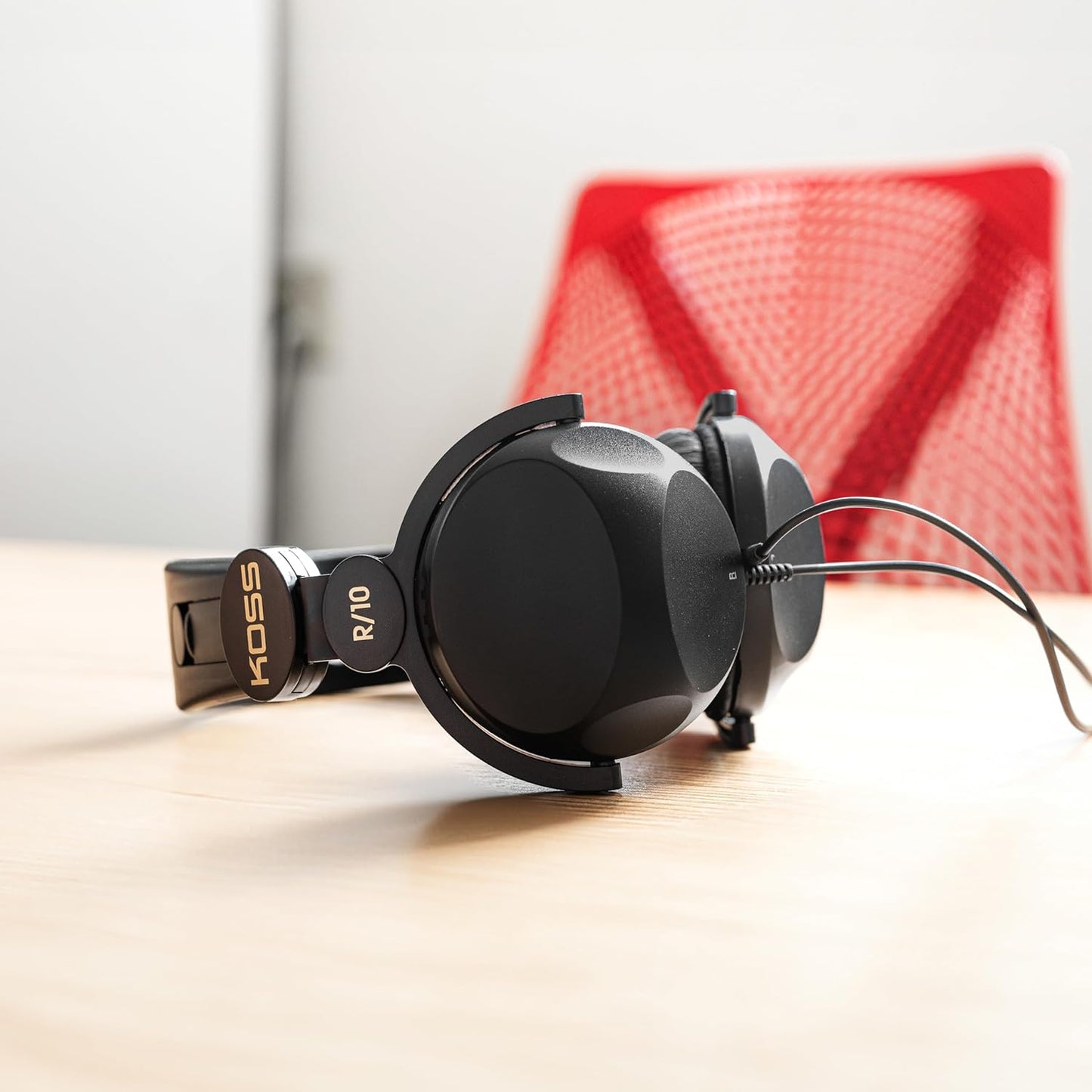 R-10 8 Koss On-Ear Headphones, Lightweight, Foot Cord, Retro Style, Black