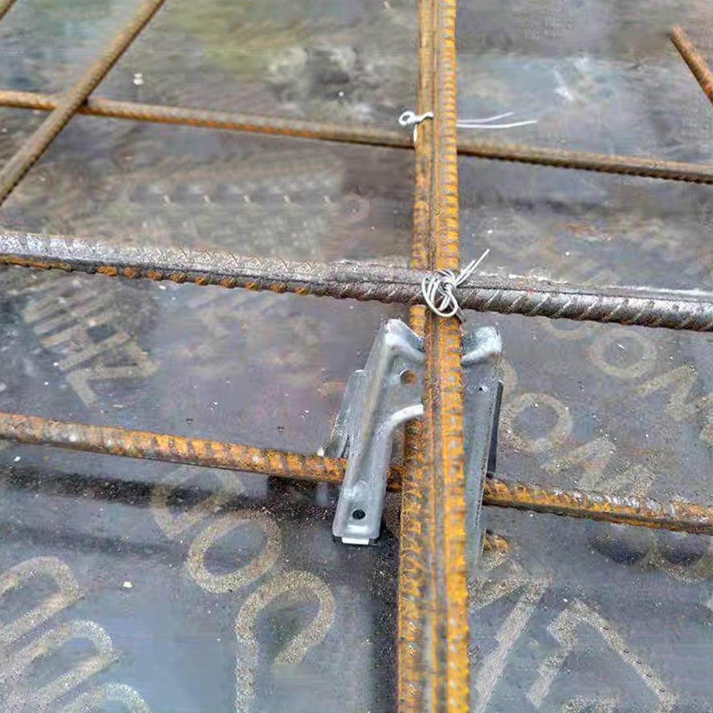Metal Rebar Support Chairs，Heavy Duty Galvanized Rebar Chairs 2.7inch (50 Pack)