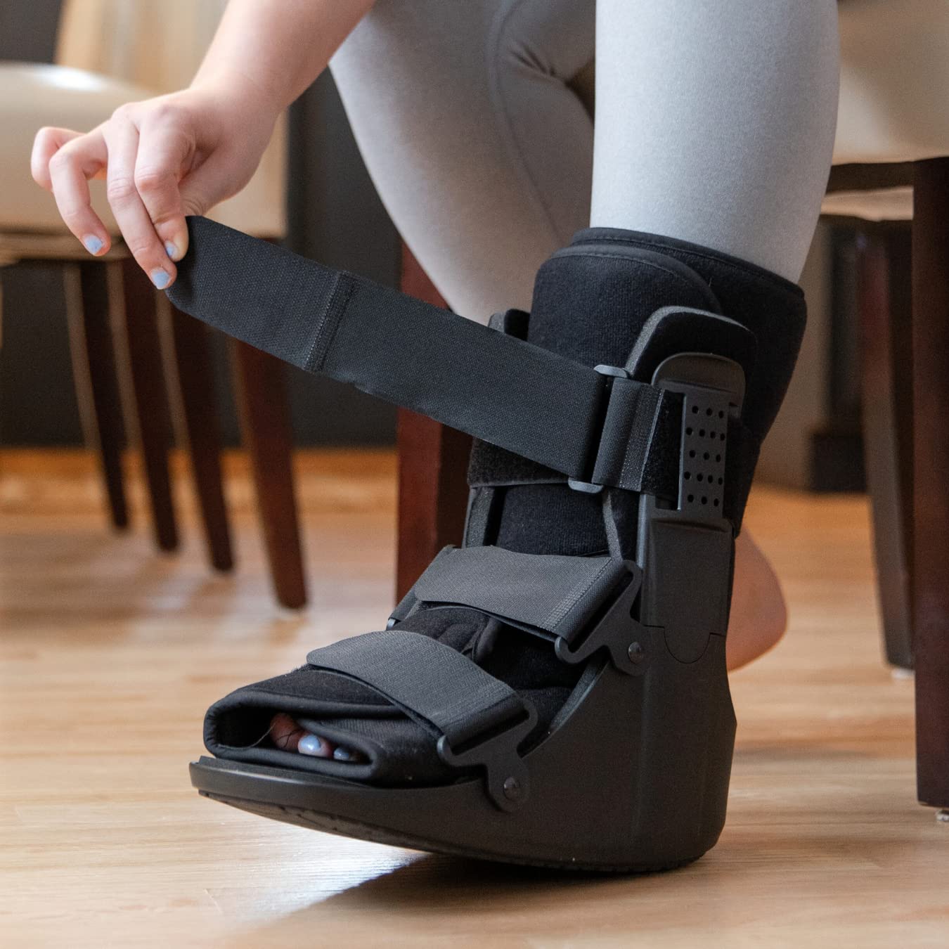 BraceAbility Short Walking Boot - Orthopedic Medical Walker Cast for Broken Toe Injuries, Sprained Ankles, Metatarsal Stress, Post-Op Support Left or Right Foot Fracture Shoe Fits Men and Women (M)
