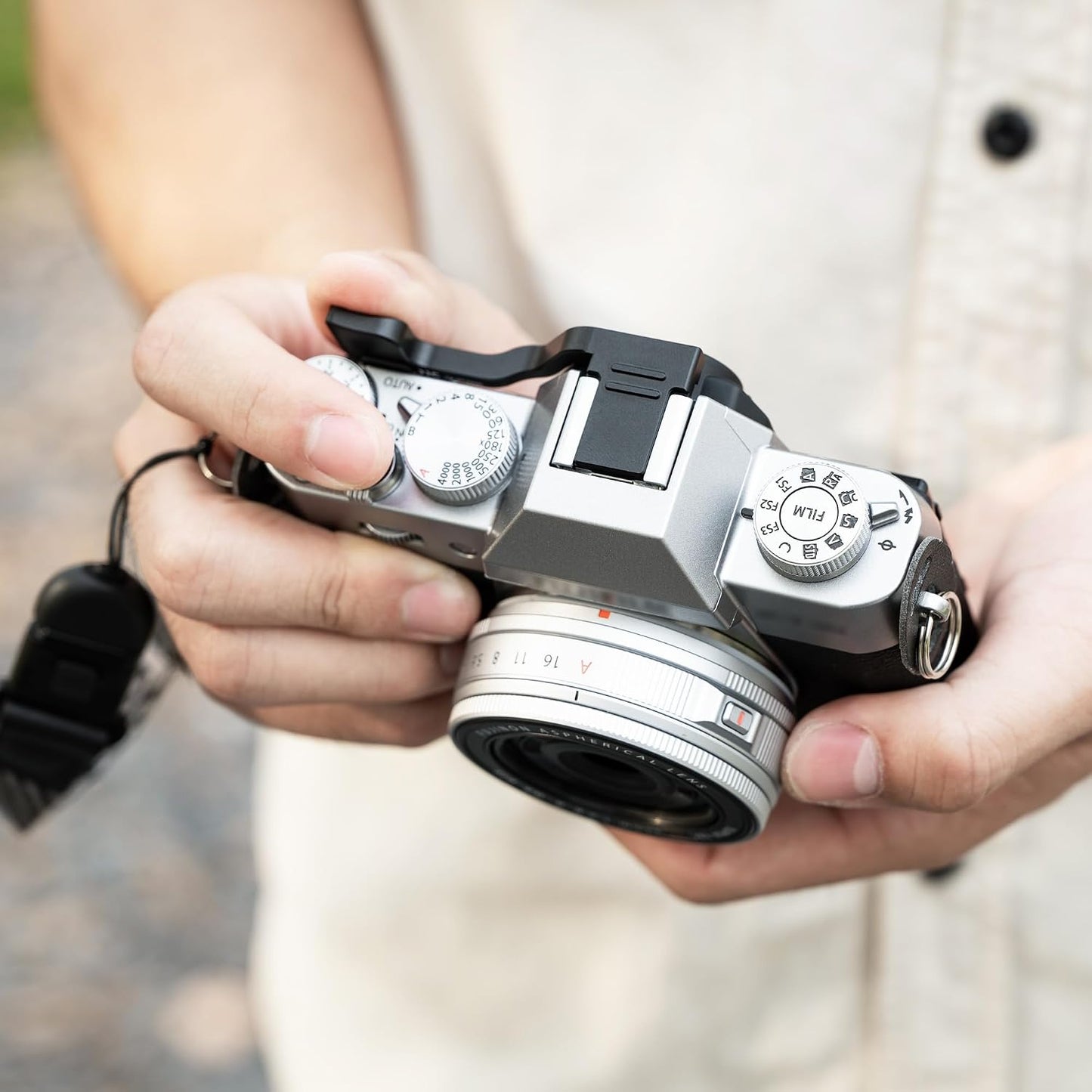 X-T30 X-T30 XT30 XT30 X-T20 X-T10 JJC Metal Thumb Grip & Soft Shutter Button for Fuji Fujifilm III II III Mirrorless