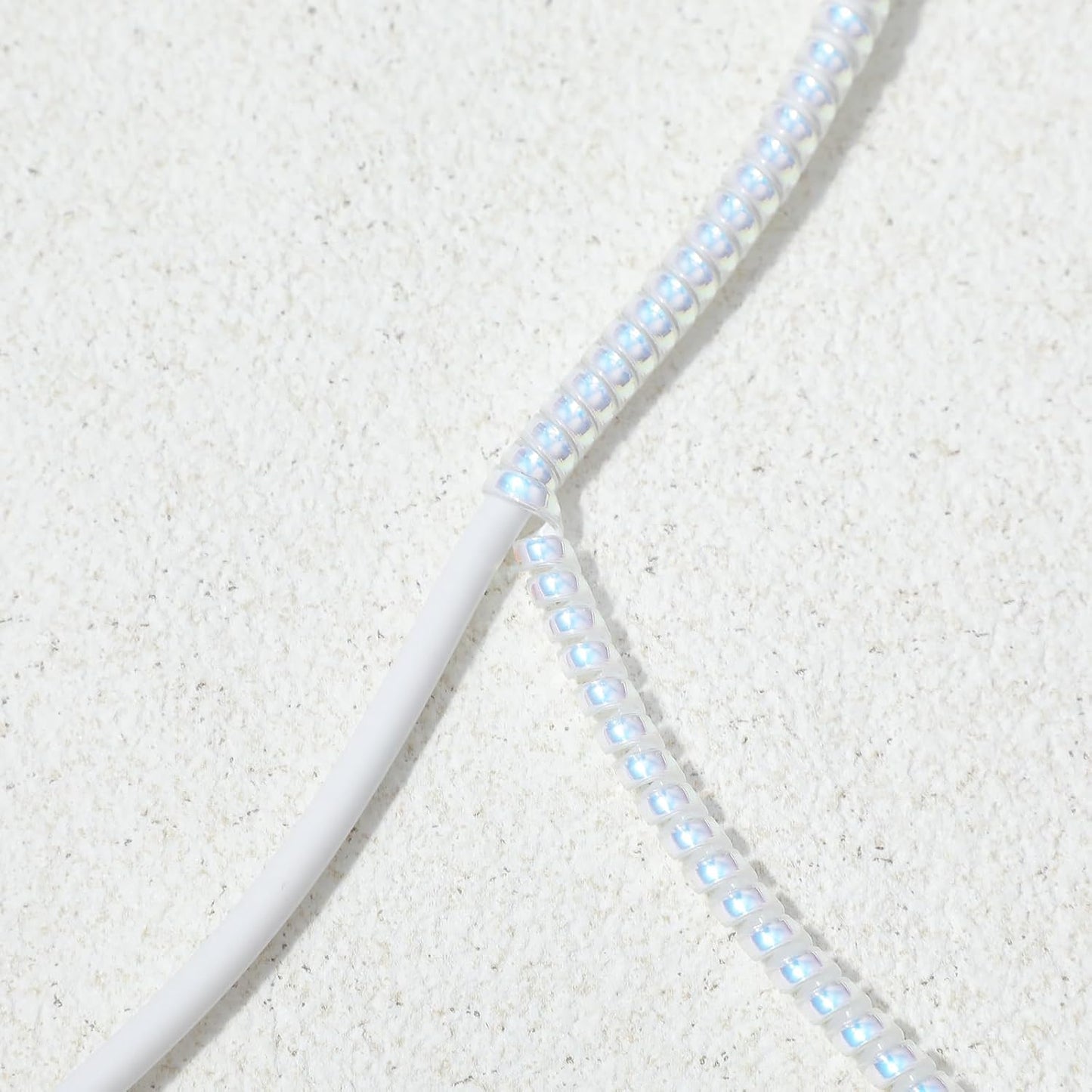 Xelsluthe 4.6ft Blue Spiral Cable Protector, Flexible Chargers Data Cable Protect, Headphone Cables Saver for Phone USB