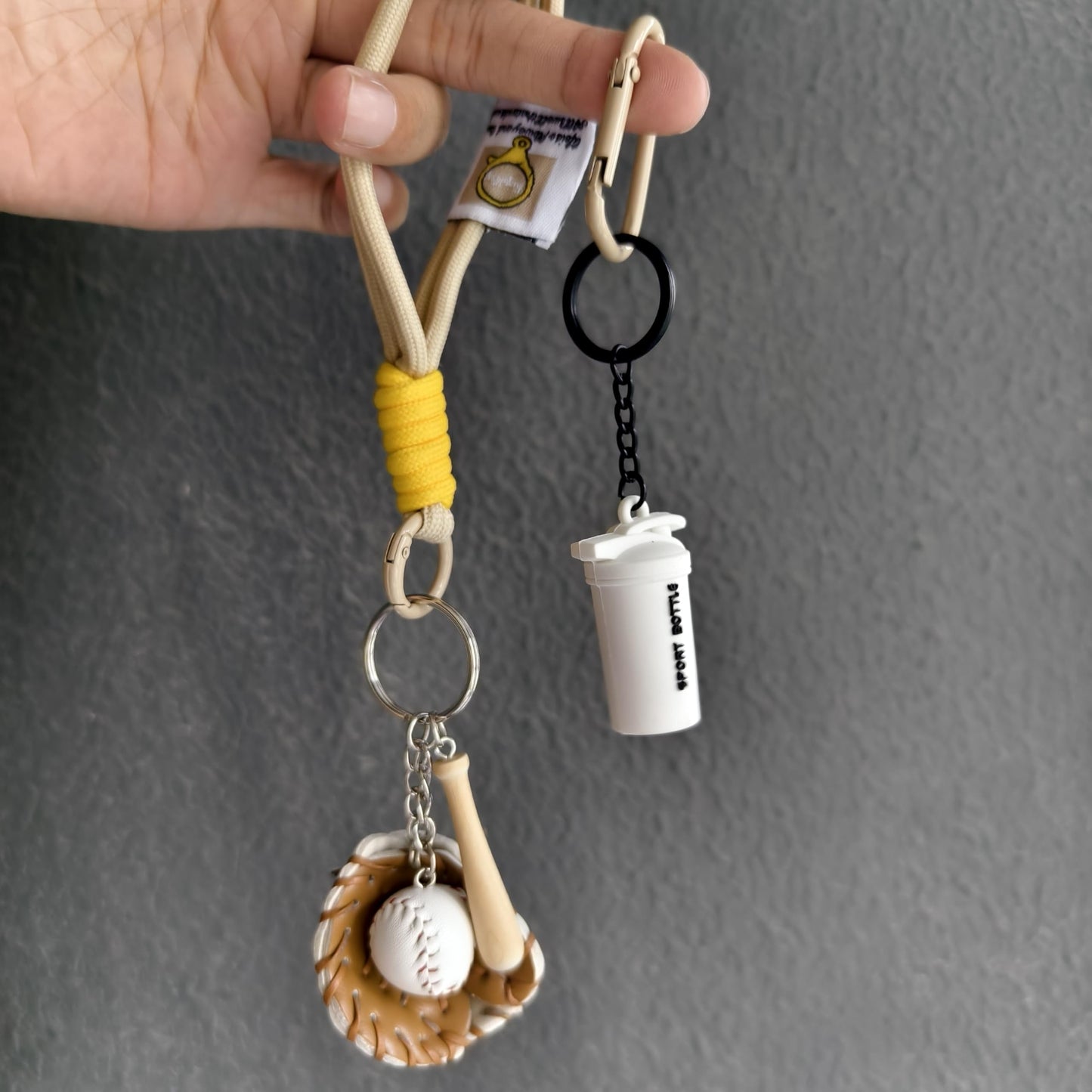 Baseball Keychain Bagpack Pendant Decorations with Mini Leather baseball Bat Keychain Sports Souvenir Favors,Gifts for Athletes (baseball)