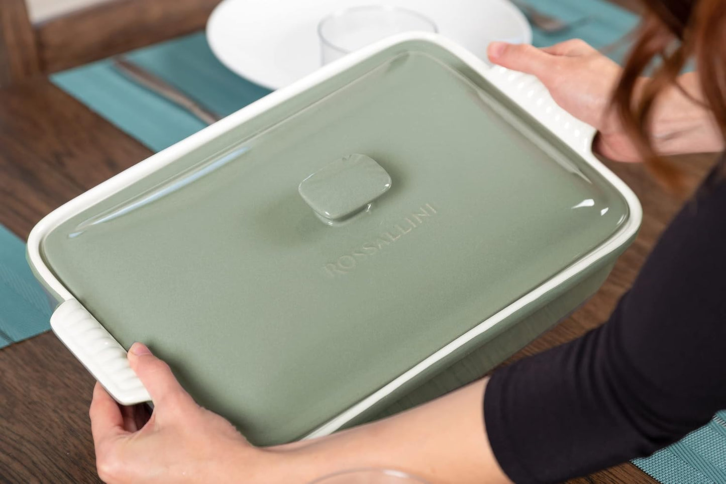 ROSSALLINI Stoneware Casserole Dish - Extra Large 4.23 Quart Bakeware Set with Lid | 13 x 9 Inch, Verde Salvia