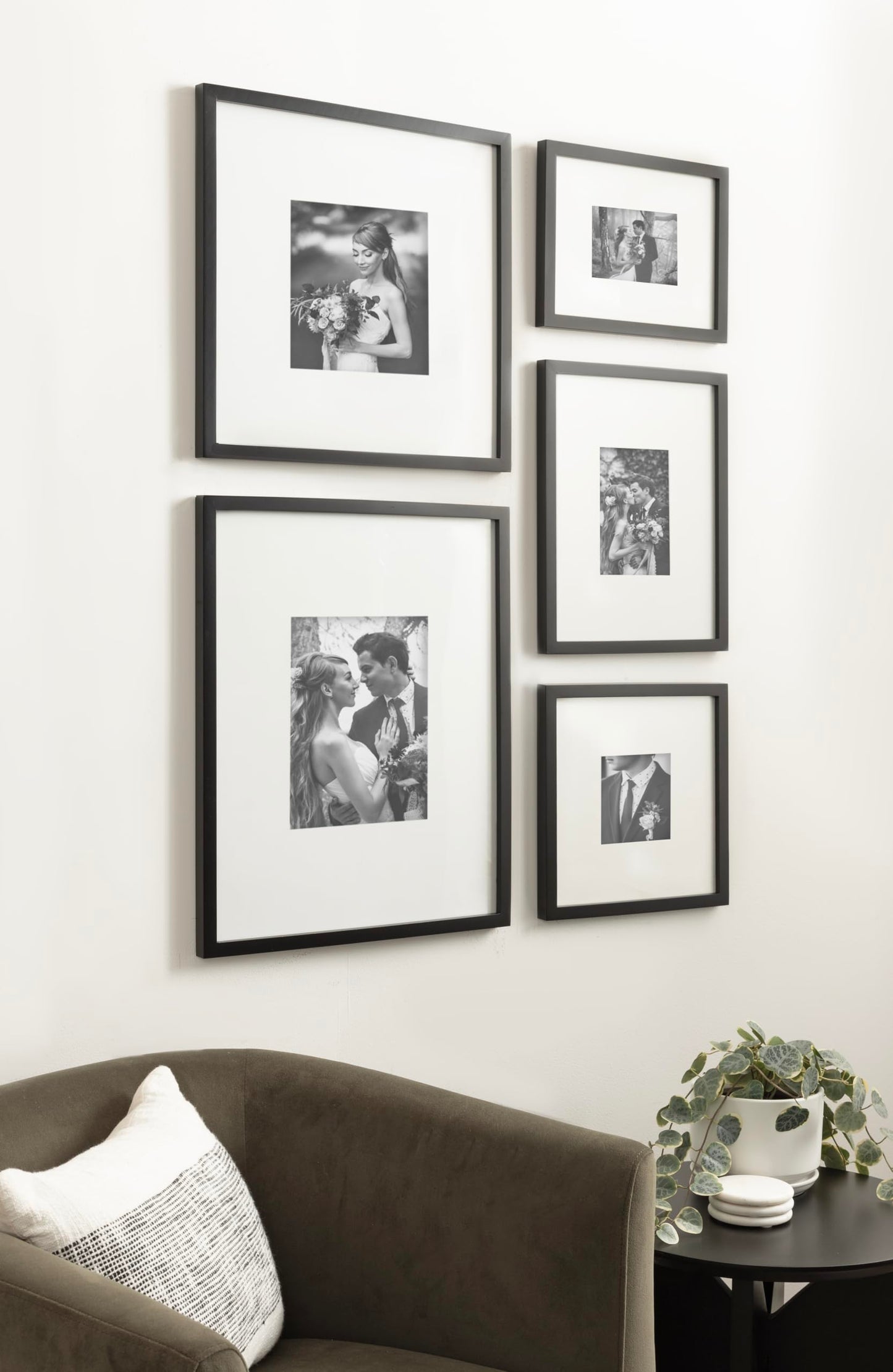 Kate and Laurel Gallery Contemporary Rectangle Picture Frame Set of 5, Varying Sizes, Black, Modern Five-Piece Photo Frames for Gallery Wall Set in Living Room Wall Decor
