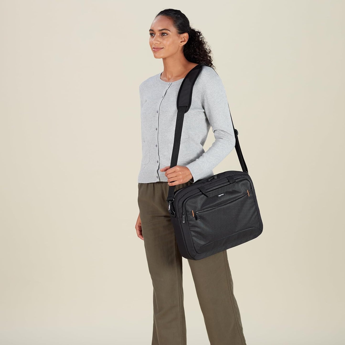 Amazon Basics 15.6 in Laptop Bag with Shoulder Strap and Handle, Large Capacity, Spacious Compartments, Black