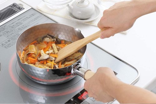Japanese Stainless Steel Yukihira Saucepans 22cm Cooking Pot, 3 Quart, Made in Japan, 1-Pack