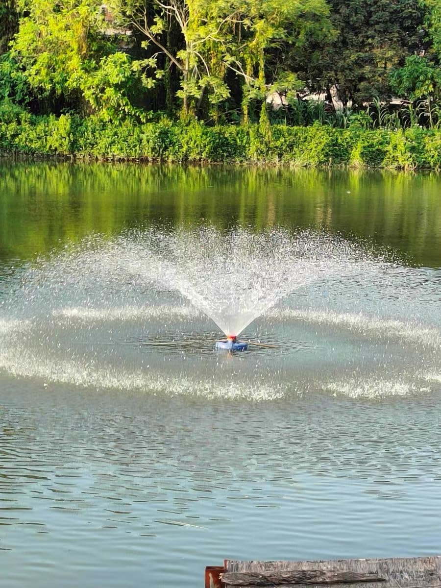 Ytrica Pond Aerator Fountain, 15000 GPH 1HP 110V 750W Floating Fountain Pump, Fit for Large Small Outdoor Ponds Lakes - with 100 Feet Power Cord & Timer Fully Automatic Stainless Steel Aerator