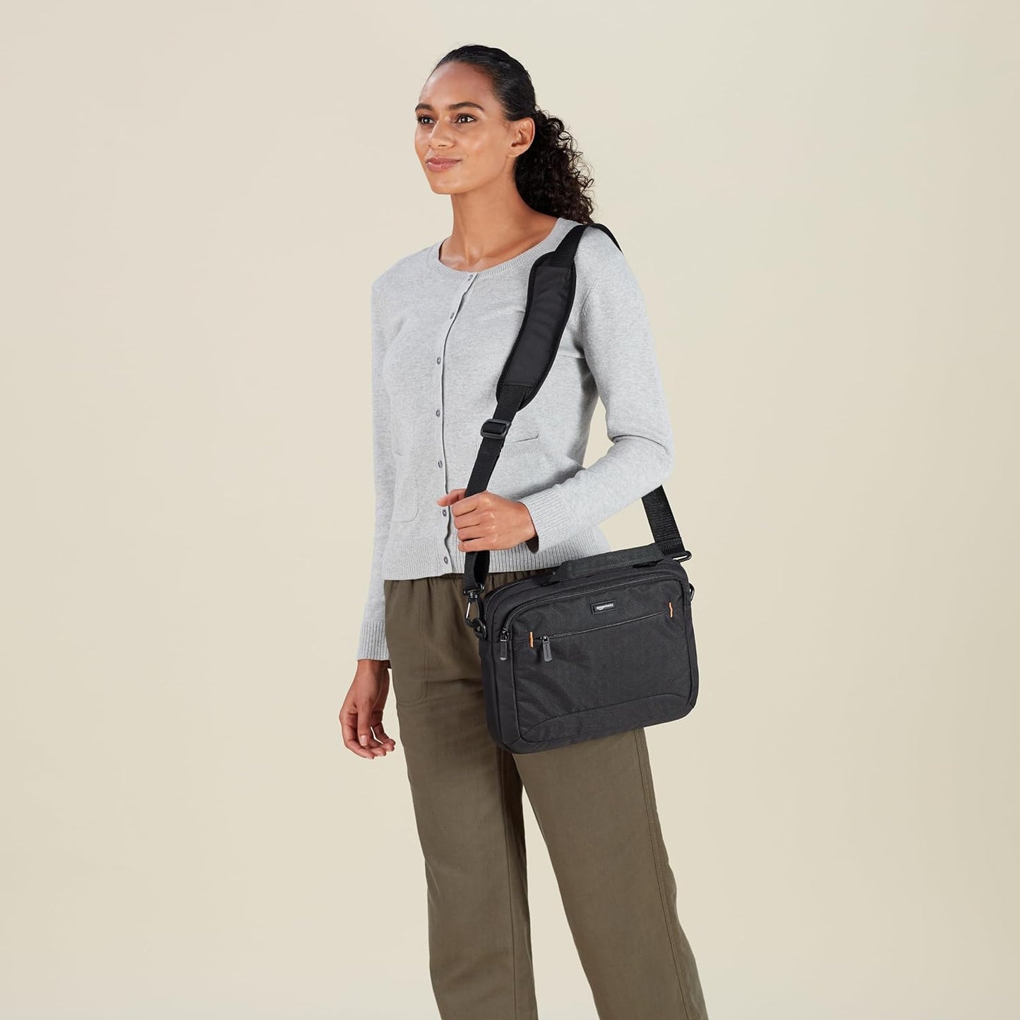 Amazon Basics 11.6 inch 1-Pack Laptop Bag with Shoulder Strap and Handle, Briefcase with Large Capacity Compartments