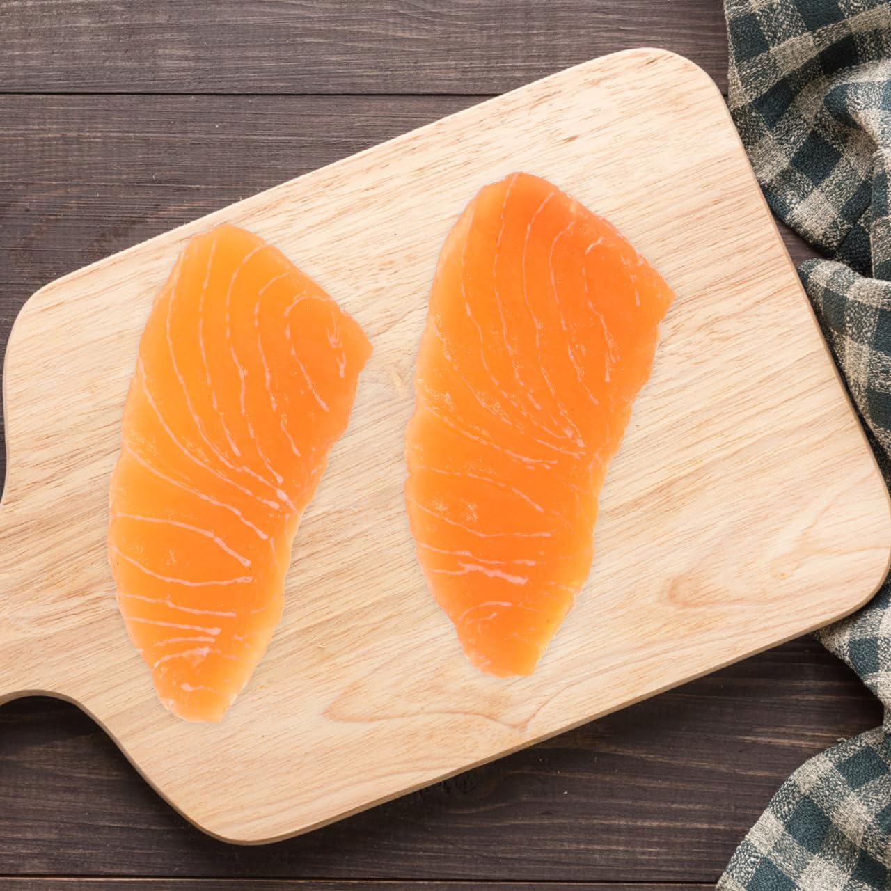 2pcs Garneck Simulated Salmon Slices Fake Food Model Realistic Meat Display Prop for Sushi Shop Restaurant Decor