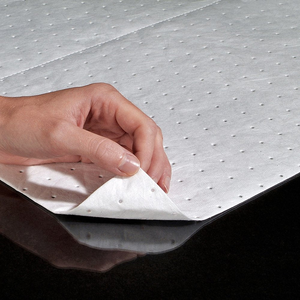 PIG Oil Mat - Oil-Only Absorbent Mat Pad - 200 Pads per Bag - 15" x 20" Pad - Absorbs up to 14 Ounces per Pad - MAT423