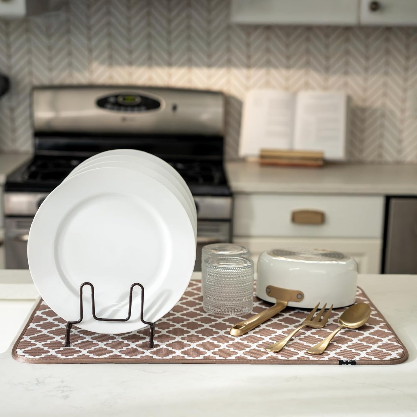 S&T INC. XL Dish Drying Mat - Absorbent Microfiber Kitchen Counter Pad, 18” x 24”, Taupe Trellis