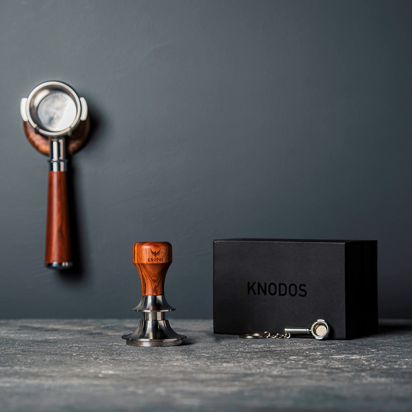 KNODOS 58mm Gaggia Espresso Accessories Kit –Rosewood Naked Portafilter, Auto-Level Espresso Press, Ground Distribution Tool, Wooden Barista Holder & Coffee Puck Knock Bin