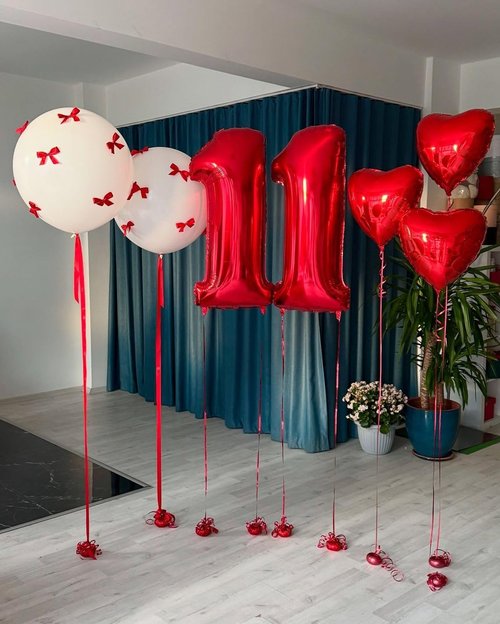 Large Red Number 13 Balloon by [Brand Name] - 40 Inch Foil Party Decoration for Birthdays & Events