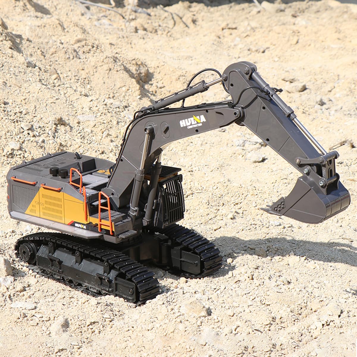 CUTEROOM 1/14 Scale RC Excavator, 22 Channel Remote Control Construction Vehicle with Metal Shovel, 2.4Ghz Excavator with Realistic Lights & Sounds, Rechargeable Battery, Gift for Birthday Christmas