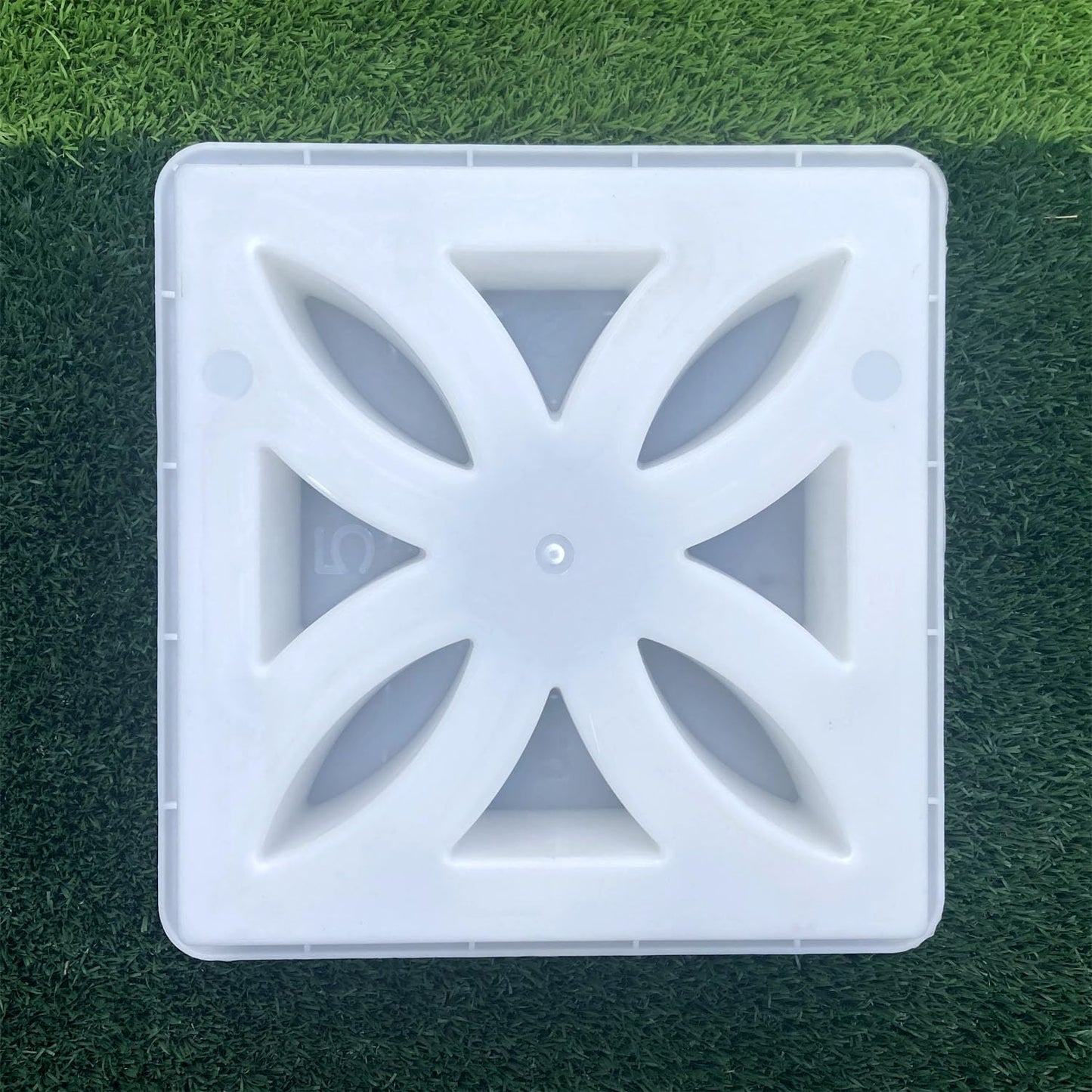 LCMOLDS Windmill Breeze Brick Concrete Molds and Forms for Wall Decoration DIY Cement Furniture
