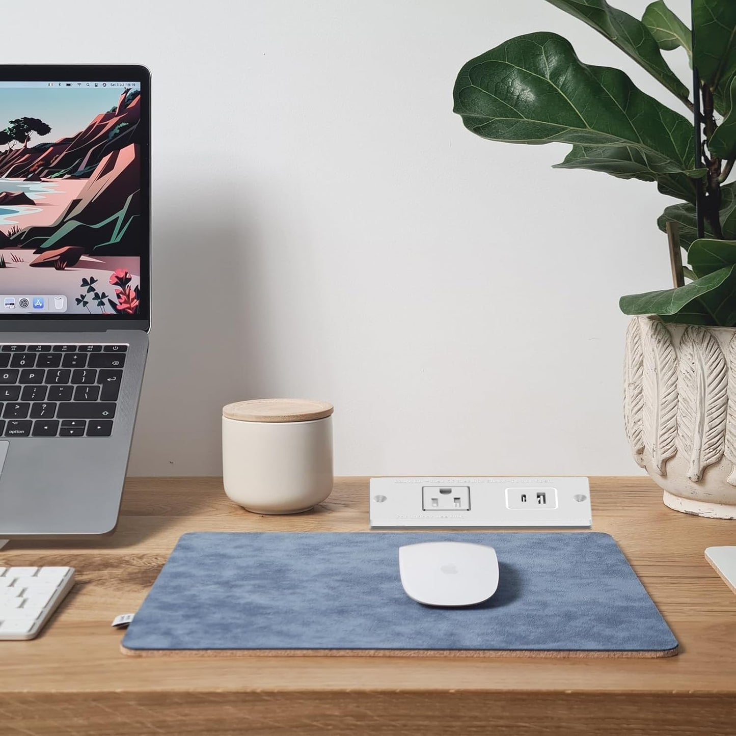 Geao Adapter 1500W Inset Small Recessed Power Strip with USB Electrical Outlet Extender Plug Extension Cord Hidden
