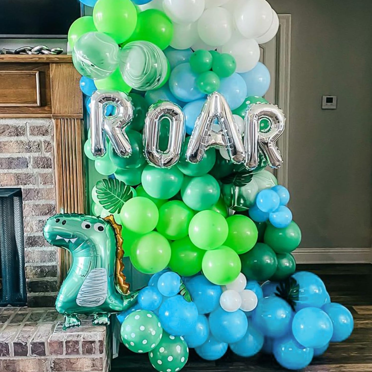 RUBFAC Green Balloon Garland Arch Kit - 138pcs Latex Balloons in Various Sizes for Birthday, Graduation, Baby Shower & Wedding Decor
