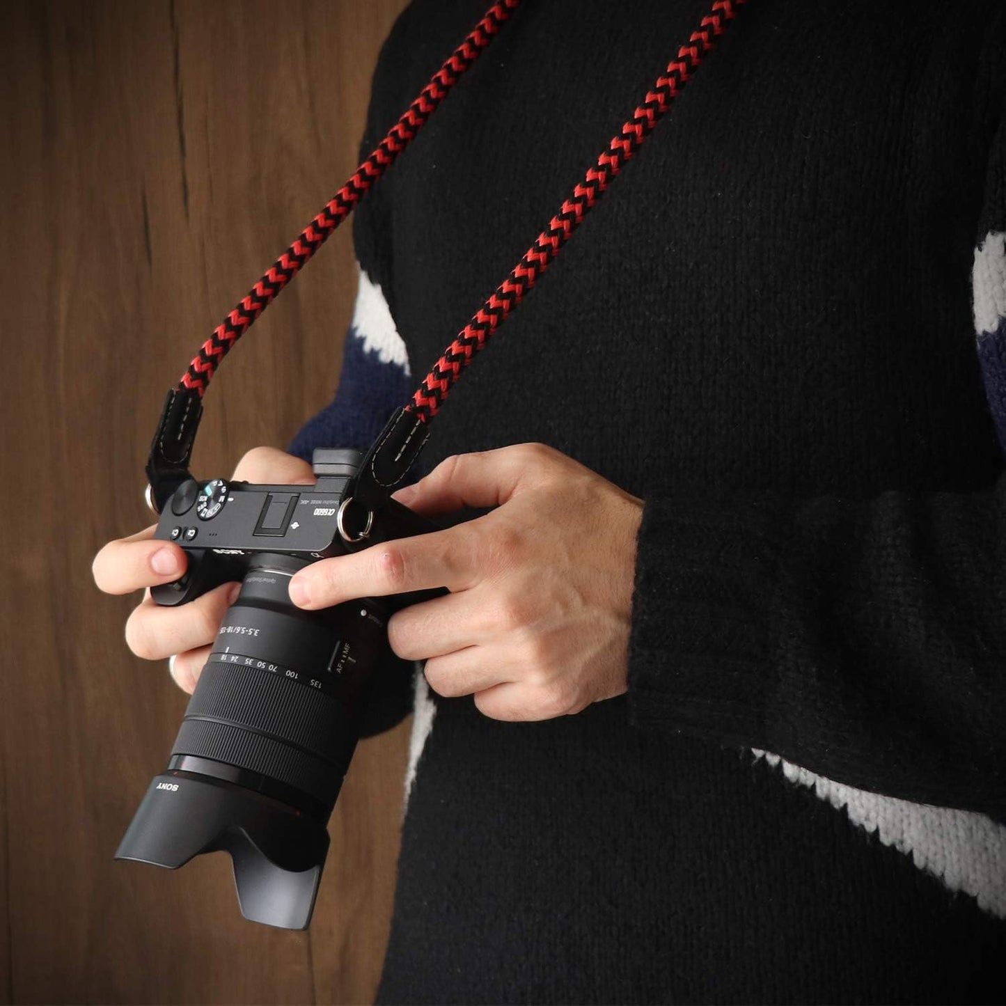 100cm/39inc MegaGear SLR, DSLR Sierra Series Genuine Leather Camera Shoulder or Neck Strap, Black, Large