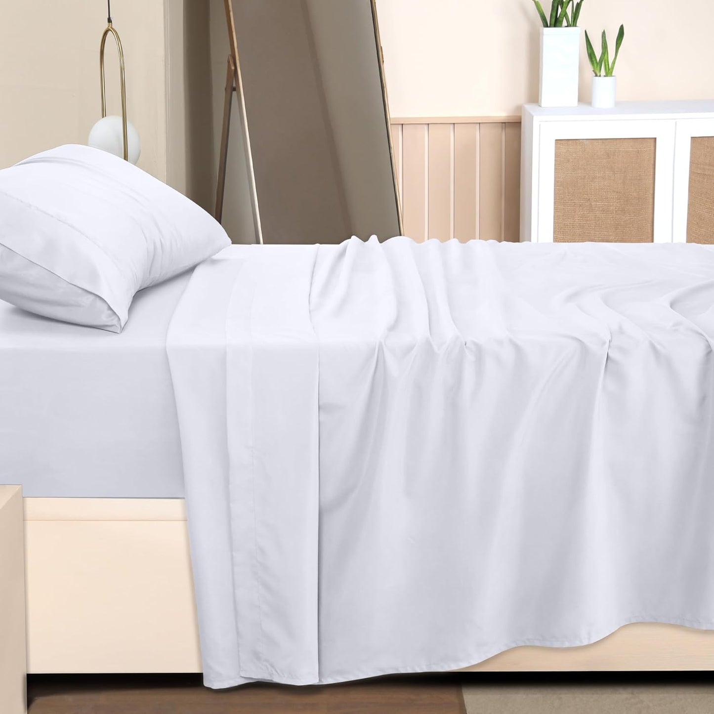 Utopia Bedding Twin Bed Sheets Set - Soft Brushed Microfiber - Fade & Shrinkage Resistant - Easy Care (White)