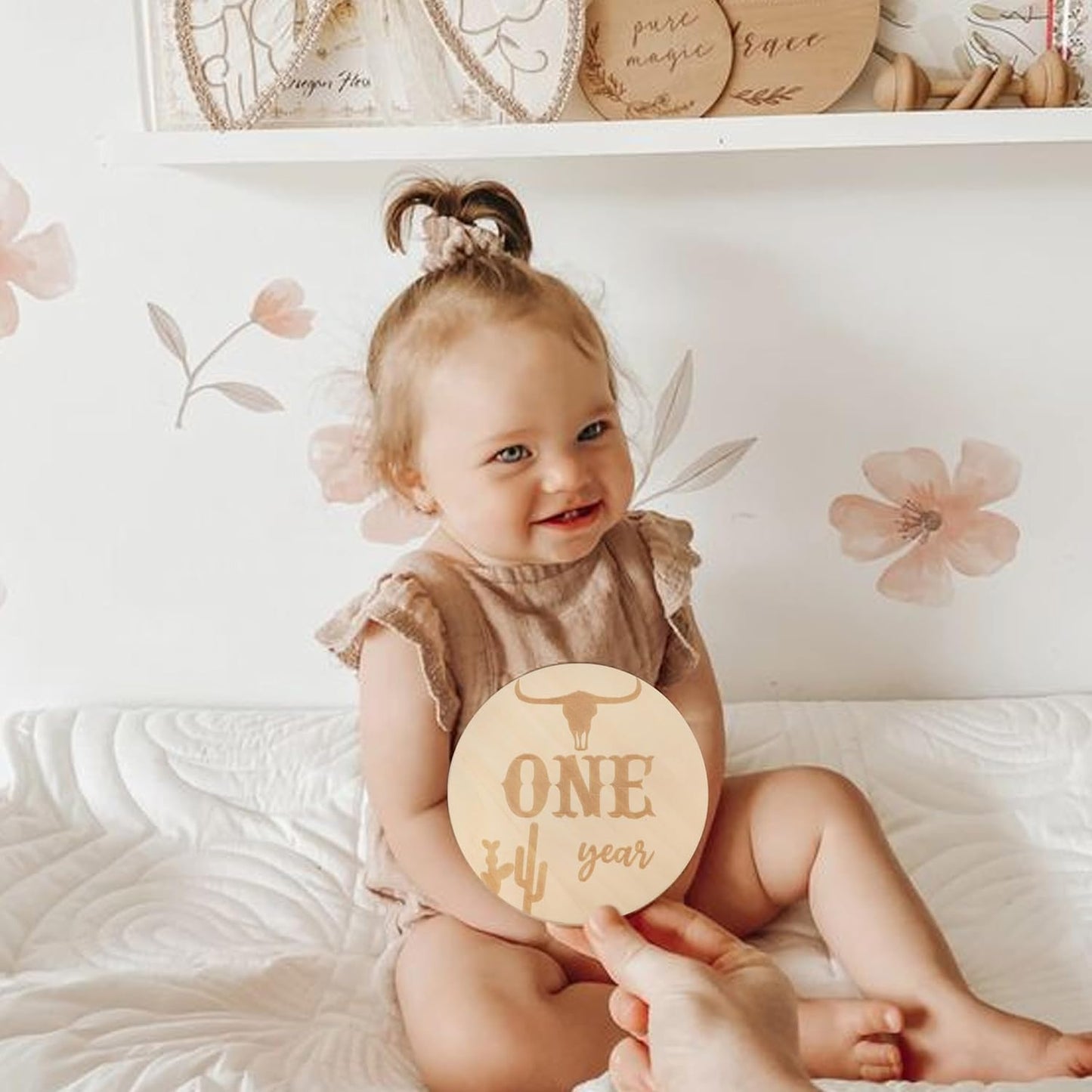 LINLULU Set, Wooden Western Baby Monthly Milestone Cards - Cow Monthly Milestone Marker Newborn Photography Props