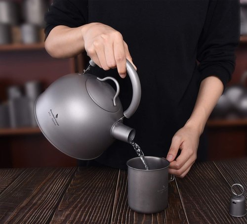iBasingo 2 L Titanium Whistling Tea Kettle for Gas Stove Ultralight Water Jug Outdoor Big Capacity Teapot Water Bottle with Folding Handle and Warning Buzzer for Camping Home Kitchen Ti3097D