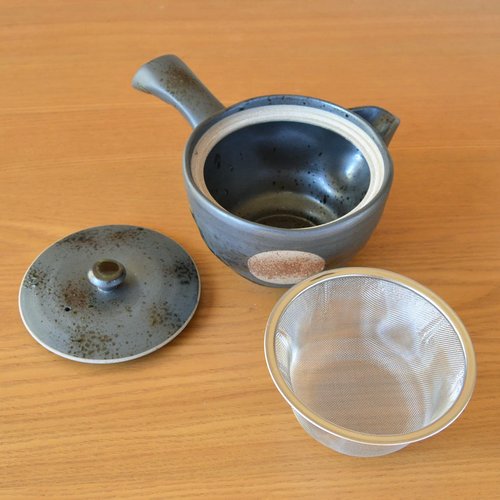 Japanese Teapot Ceramic Kyusu 11.5 fl oz Arita Imari ware Made in Japan Pottery Tea pot for Green Tea Fuku kasumi