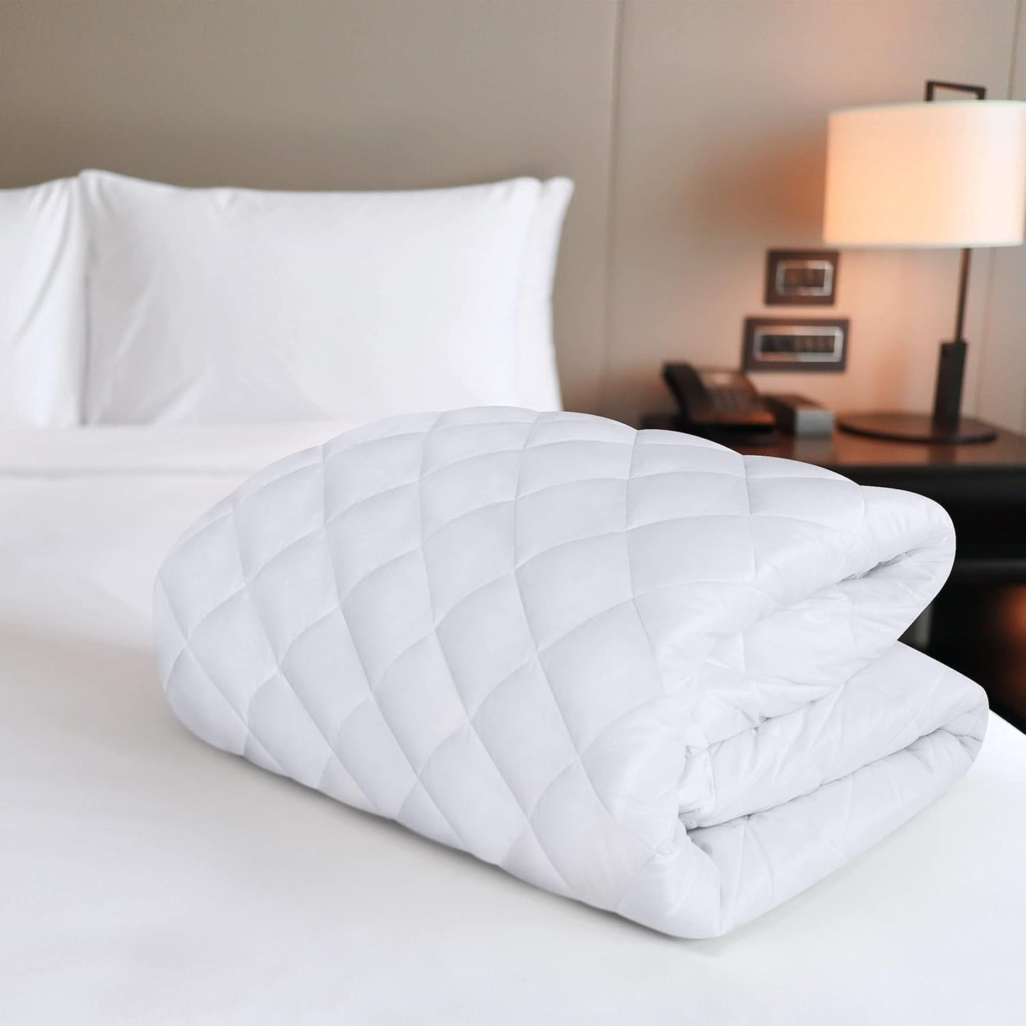 Utopia Bedding King Size Quilted Fitted Mattress Pad - Deep Pocket Protector, Machine Washable | White