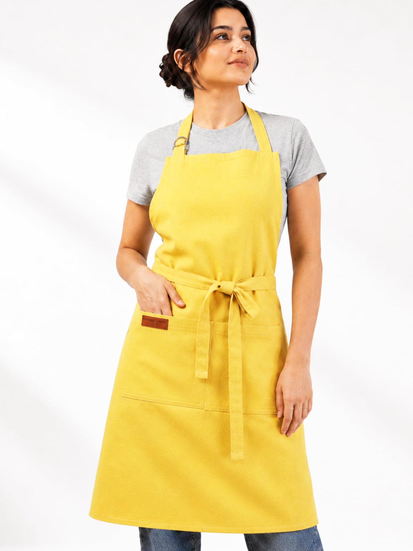 RUSTIQUE LINENS Lemon Yellow 100% Cotton Kitchen Apron with 2 Pockets for Men and Women – Adjustable Chef Apron for Cooking Baking BBQ Restaurant Use – Machine Washable Durable Unisex Bib Apron