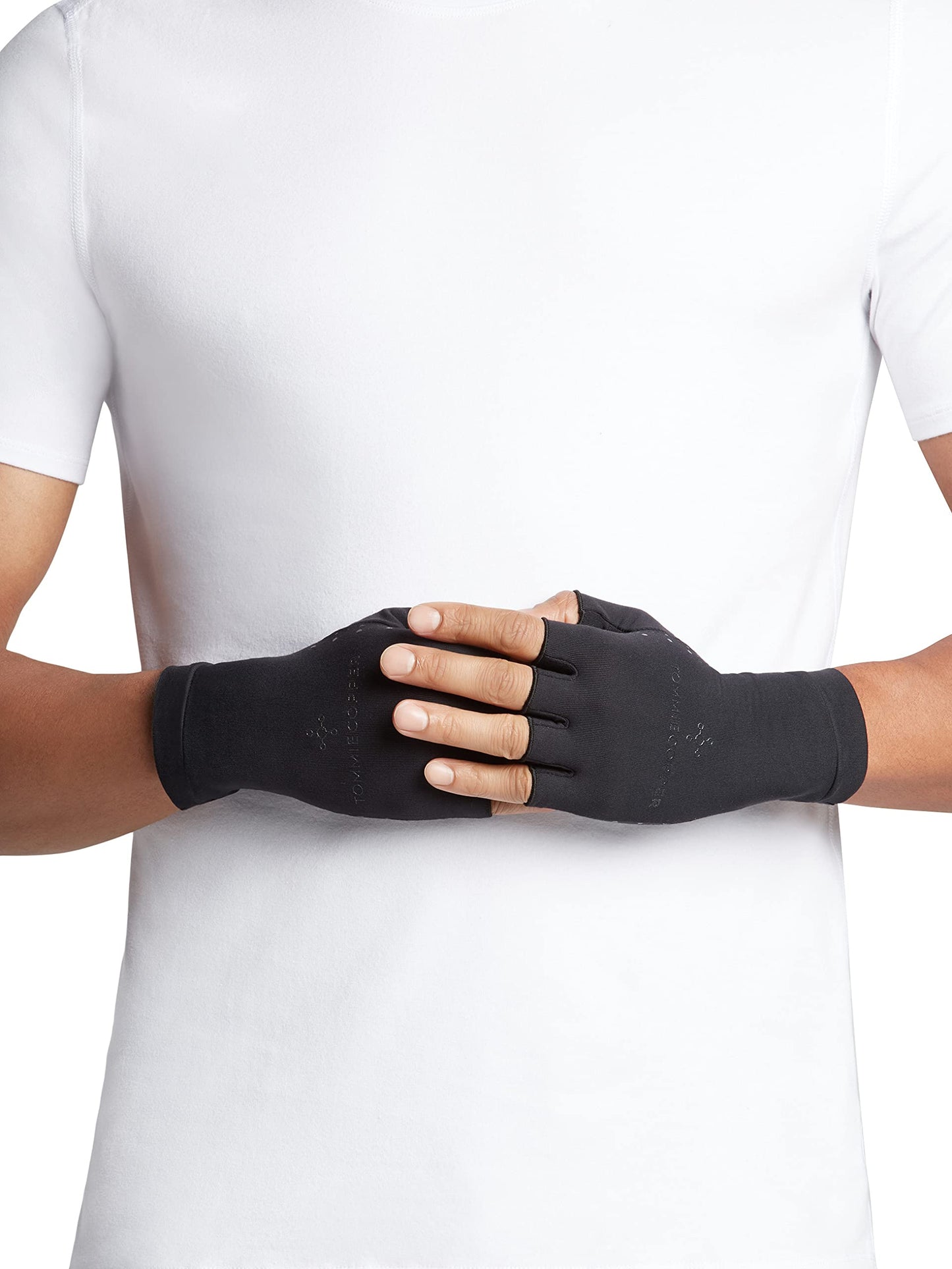Tommie Copper Core Compression Half Finger Gloves, Unisex, Men & Women, 4D Stretch, Sweat Wicking Breathable Gloves for Hand Stiffness, Swelling & Joint Support - Black - Medium