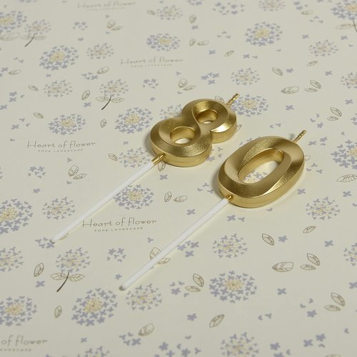 Gold Number 80 Birthday Candles by [Brand Name] - Elegant Cake Topper for 80th Birthday Celebrations