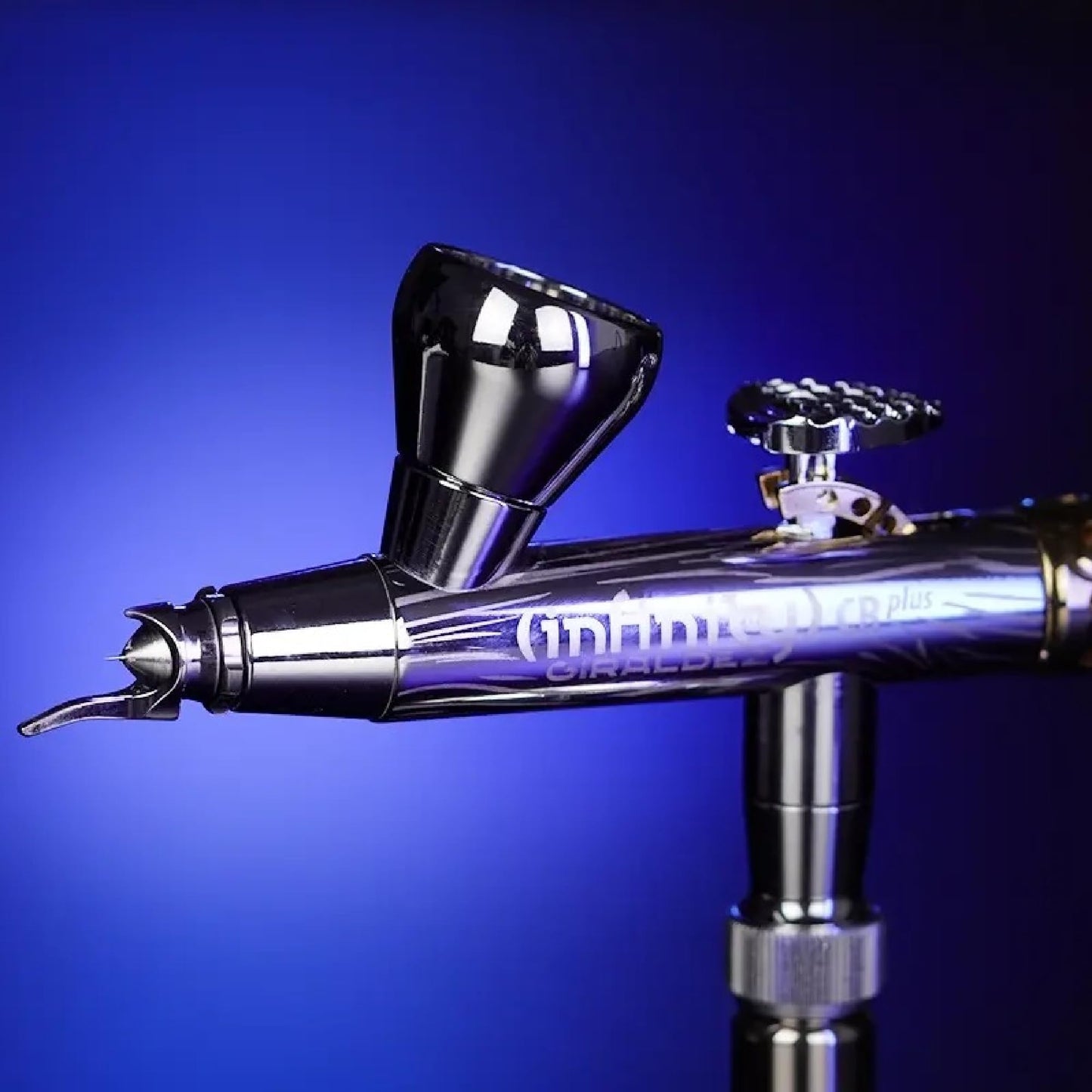 Harder & Steenbeck Airbrush – Giraldez Infinity CRplus MkII – 0.25mm Titanium UberDetail Nozzle – Dual Action Gravity Feed – Acupressure & Clog Control – Detail + 2ml Cups