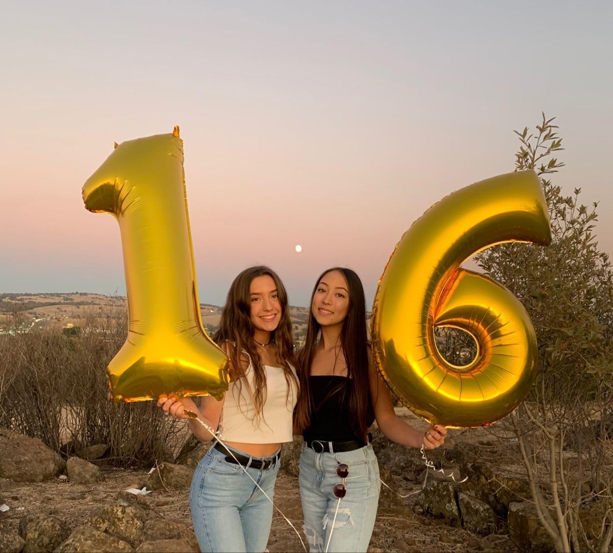 Skiennix 40 Inch Gold Number Balloon - Perfect for 16th Birthday & Wedding Celebrations | Large Foil Decoration
