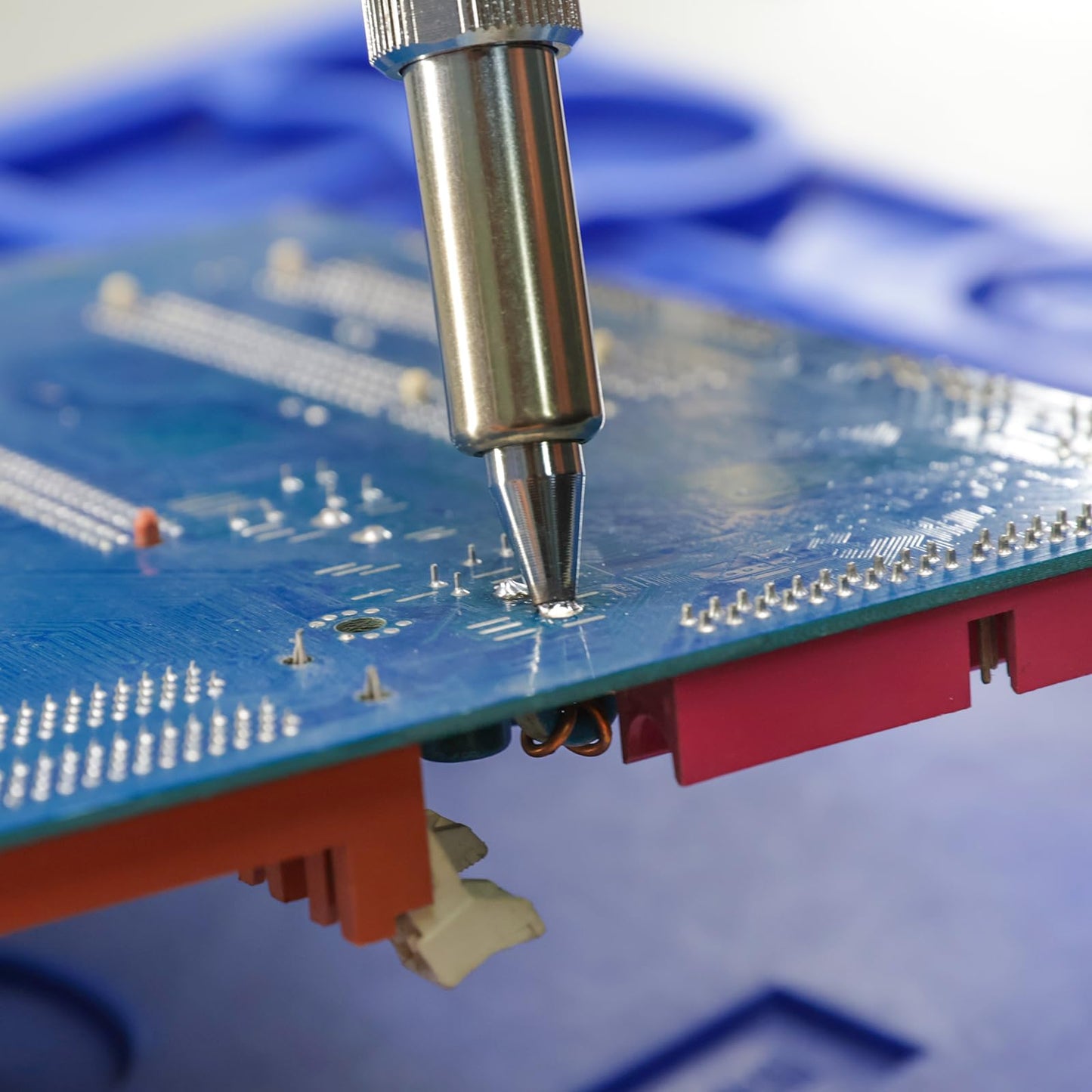 YIHUA 948 Standard Desoldering Station, 80W, with Auto Shutoff, Variable Precise Temperature (716°F ~ 896°F), ºC/°F display, Sleep Function and More.