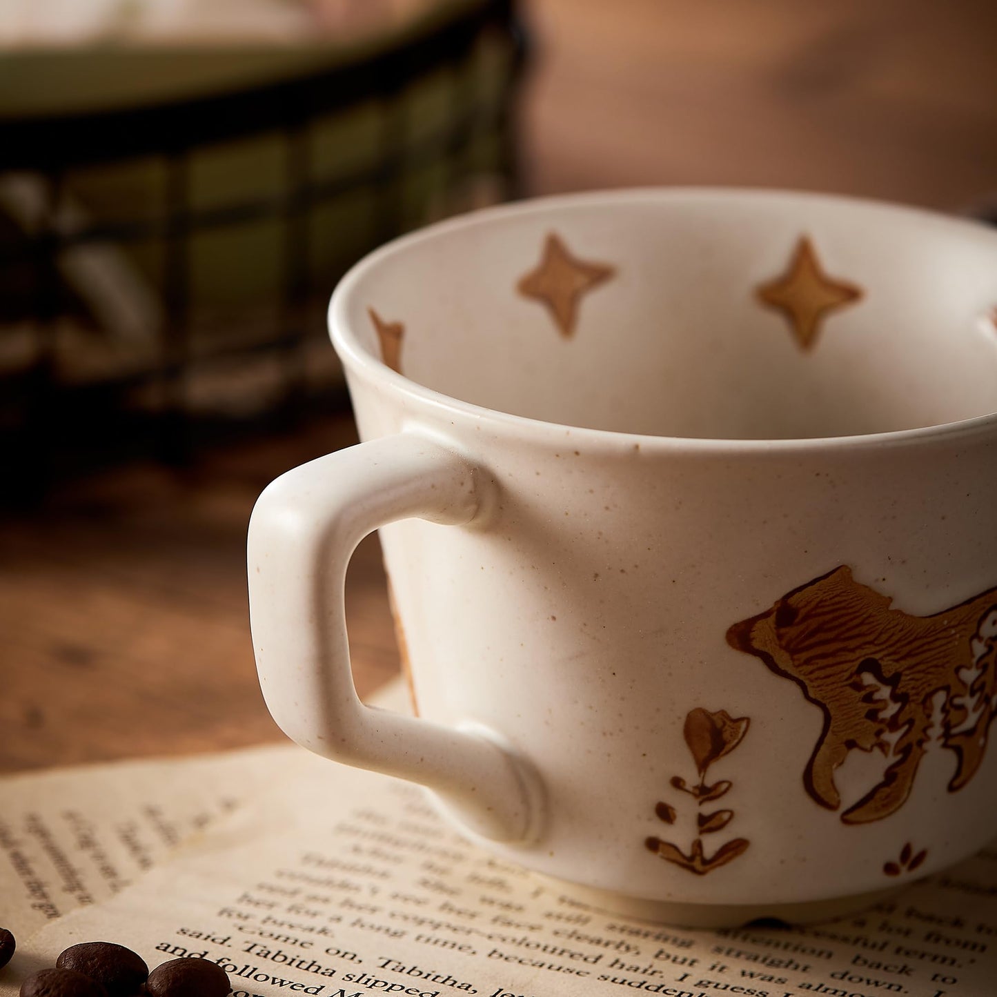 Swuut 12oz Vintage Ceramic Coffee Mug Set of 4 - Handmade Stoneware Pottery Countryside Farmhouse Fall Autumn Tea Mugs with Big Handle for Latte,Cocoa,Dishwasher & Microwave Safe Cups (Animals)