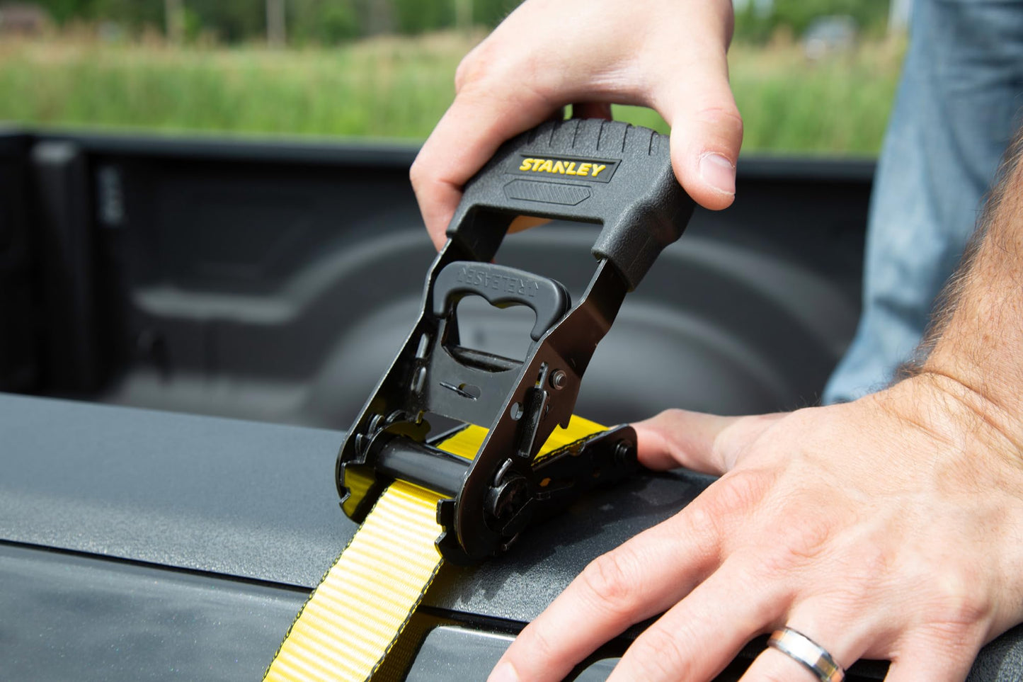 STANLEY S1007 Black/Yellow 1.5" x 16' Ratchet Tie Down Straps - 1,100 lb Safe Working Load / 3,300 lb Break Strength, 2 Pack